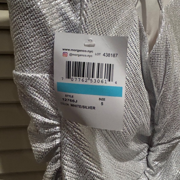 NWT Morgan & Co. Silver/White Sleeveless Cocktail Evening Mini Dress - Picture 5 of 7